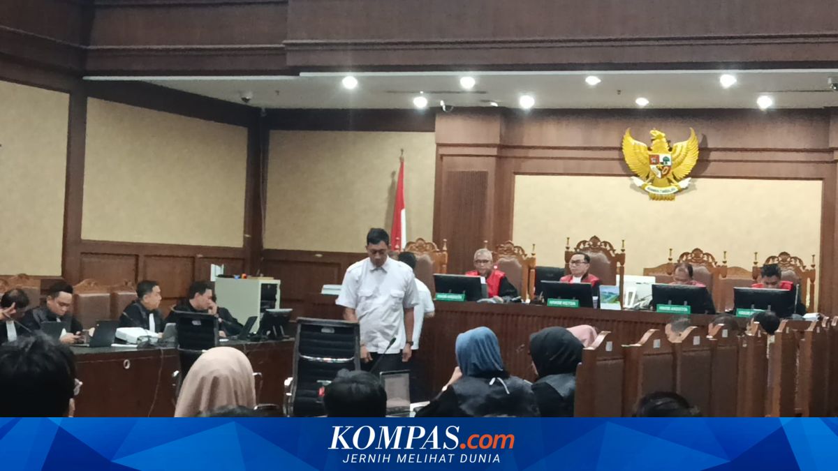 Nadiem's Trial: BPKP Auditor Reveals Rp 1.5 Trillion Loss in Chromebook Procurement