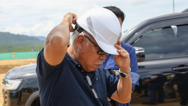 Basuki Acts as Foreman, Continuously Overseeing IKN Project Construction