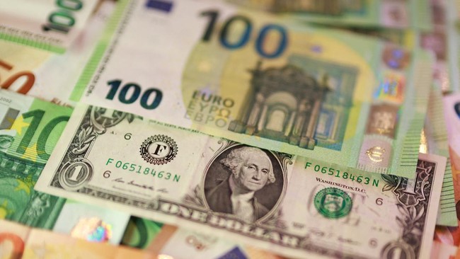 Rupiah Weakens After Iran War, But Many Are Worse Off