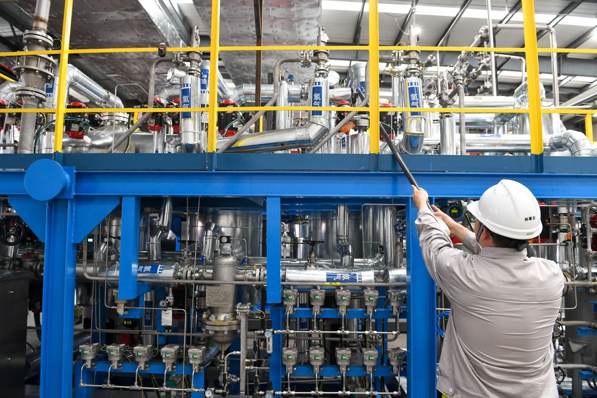 Chinese Scientists Achieve Breakthrough in Direct Seawater Hydrogen Research