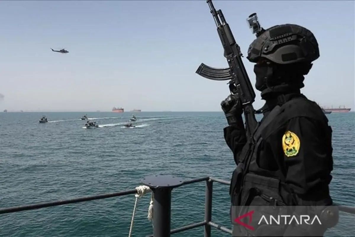 Shipping in the Strait of Hormuz Halts Immediately After US Announces Blockade