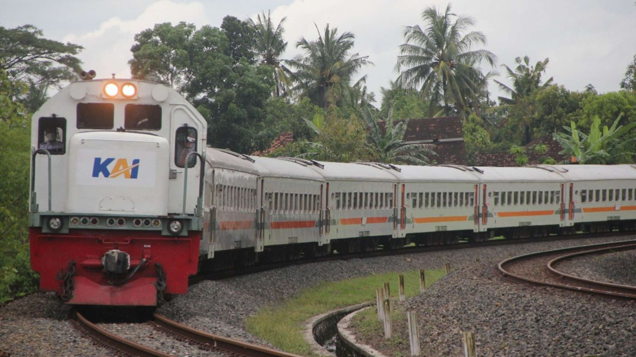 Two Men Steal 46 Railway Tracks in Lampung, Losses Nearly Rp700 Million