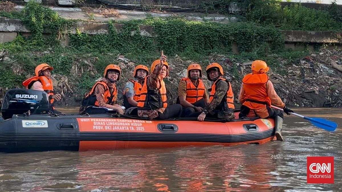 Pramono Responds to Criticism with Cleanup of Ciliwung After Going Viral