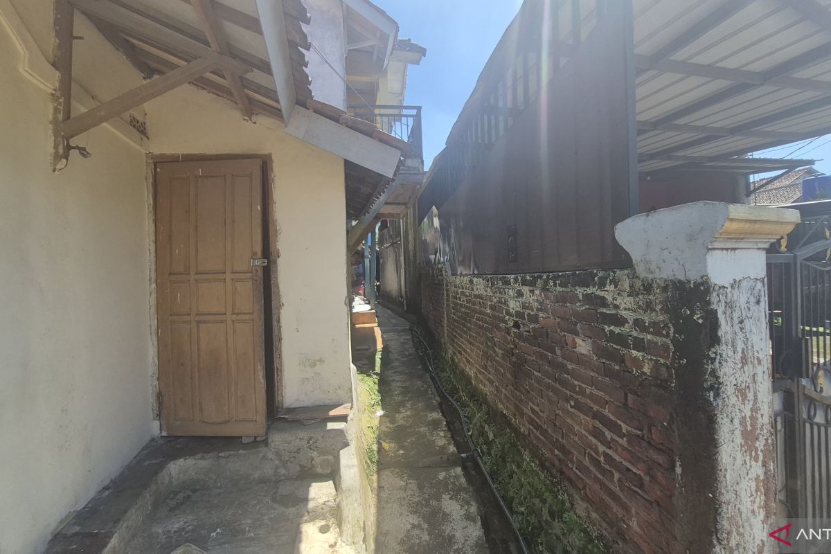 Suspected Illegal Firearms Seller in Rancaekek Known as Reclusive Figure