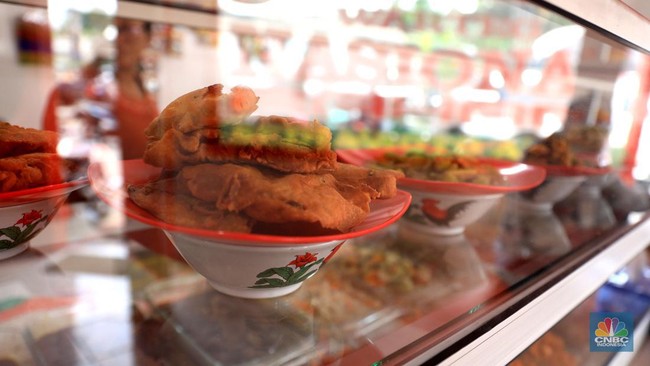 Warteg Tactics Amid Rising Plastic Prices and WFH Every Friday