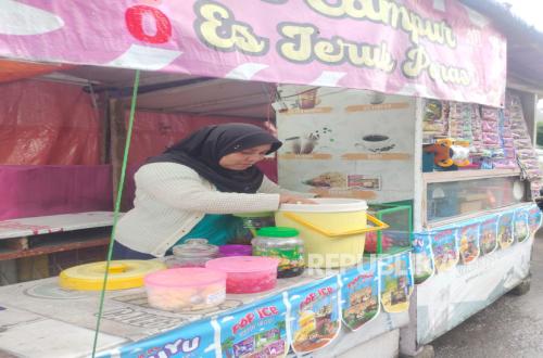 Small Steps with Big Impact: Ibu Dewi, a Modern-Day Kartini Spreading Benefits for the Environment