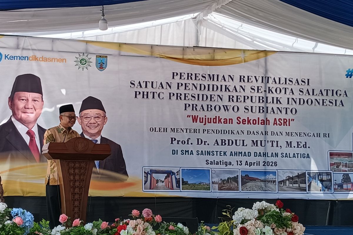 Minister of Basic and Secondary Education Encourages Students to Cycle to School