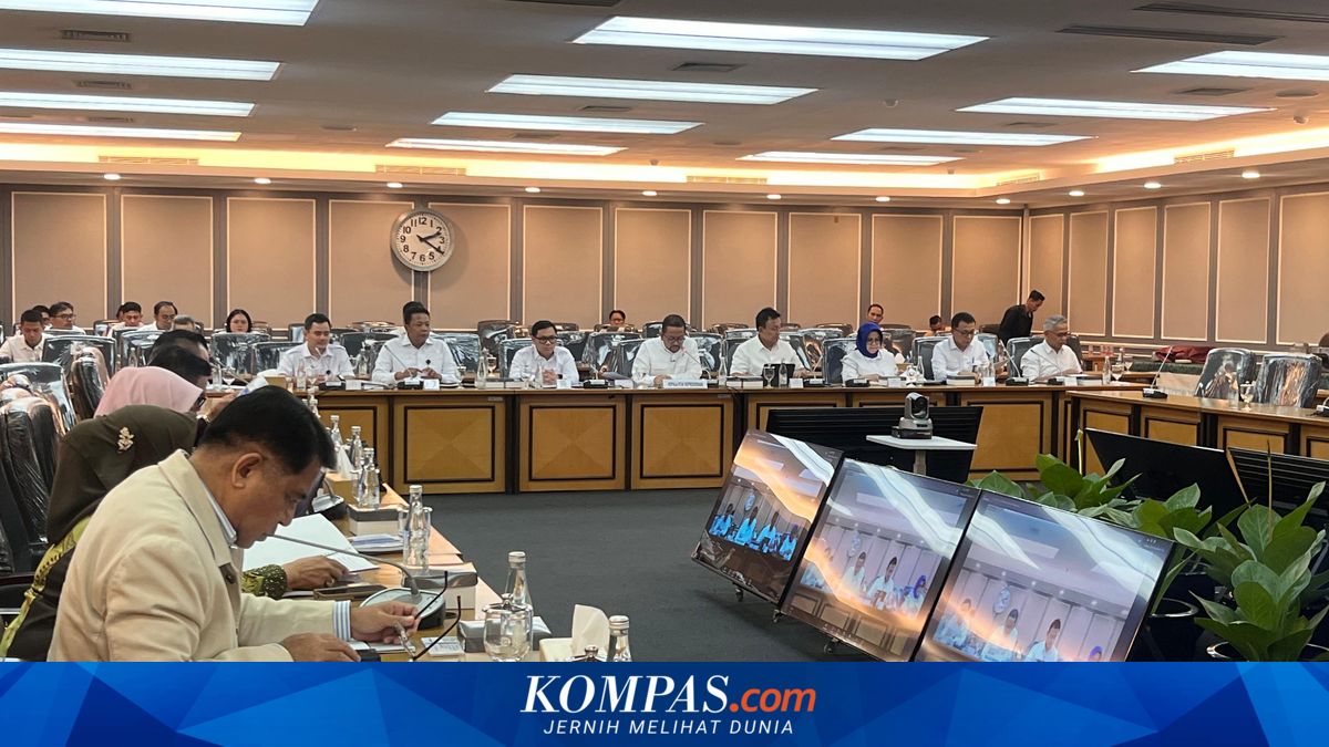 KSP Highlights Technocracy Challenges in Prabowo Subianto's Government