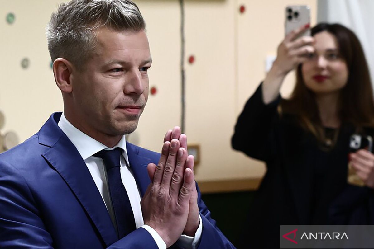 Election Victory: Peter Magyar Pushes for New Hungarian Government