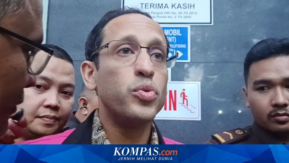 Judges Probe Reasons for Fluctuating Chromebook Prices During Procurement Era Under Nadiem Makarim