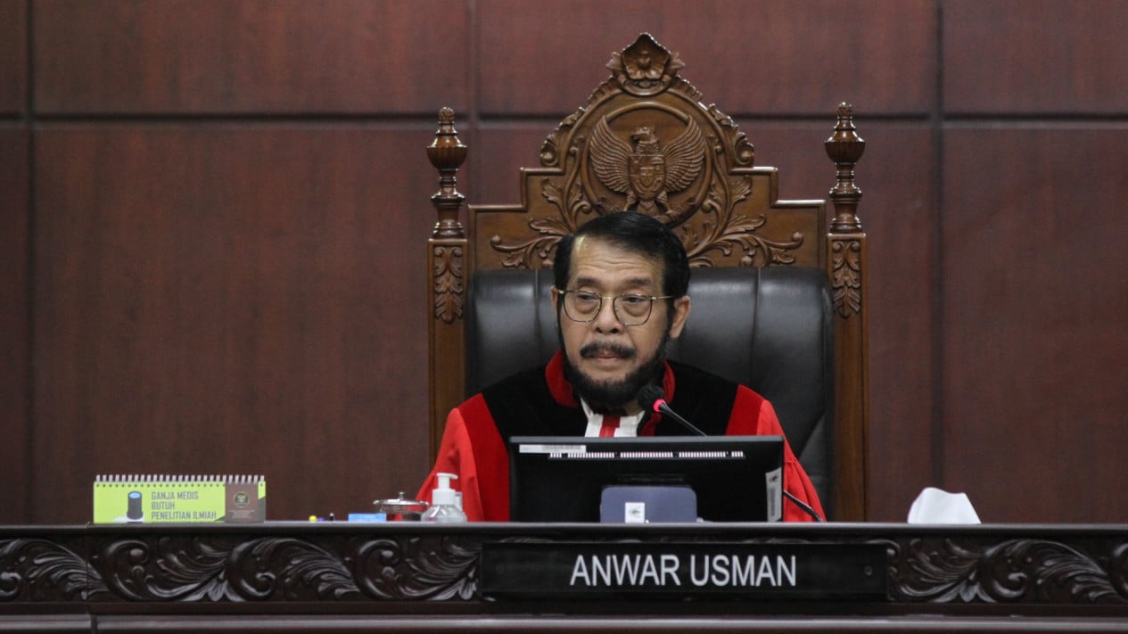 Anwar Usman Feels Relieved and Sheds Tears After Retiring as Constitutional Court Justice