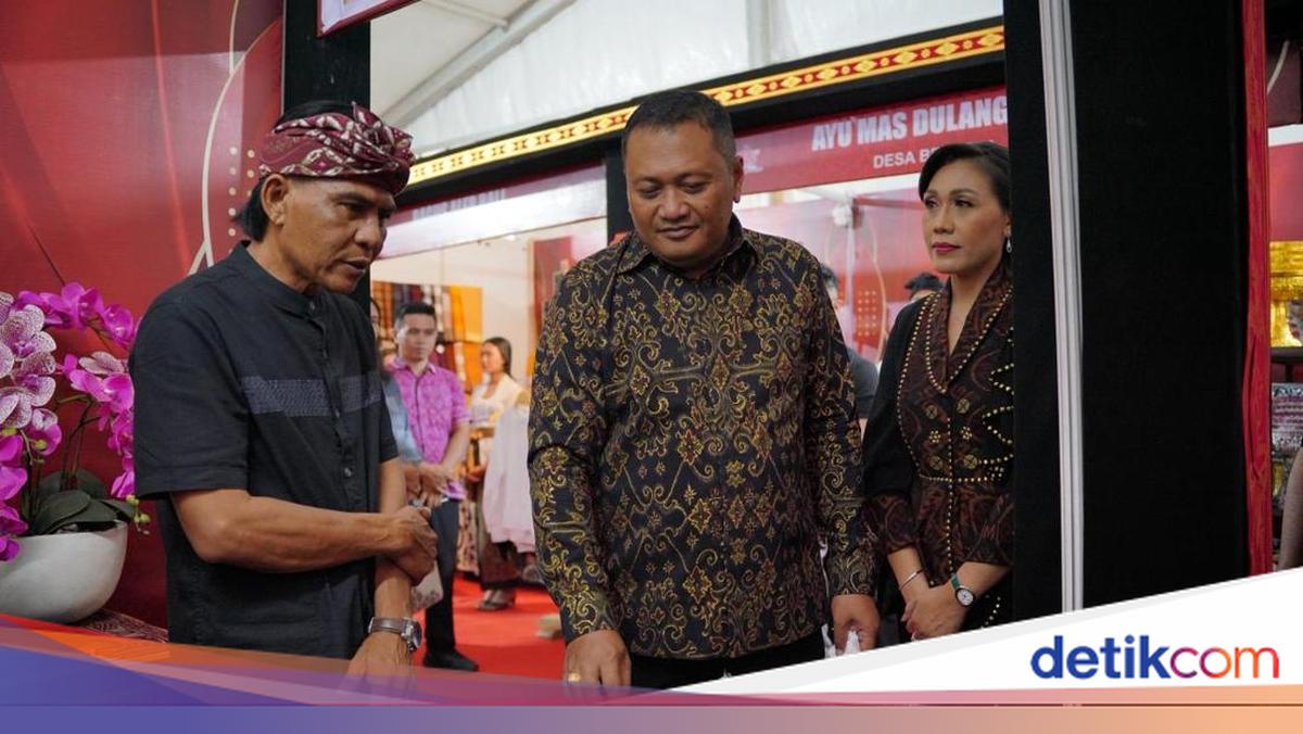 Opening UMKM Exhibition, Gianyar Regent Encourages One Village One Product Concept