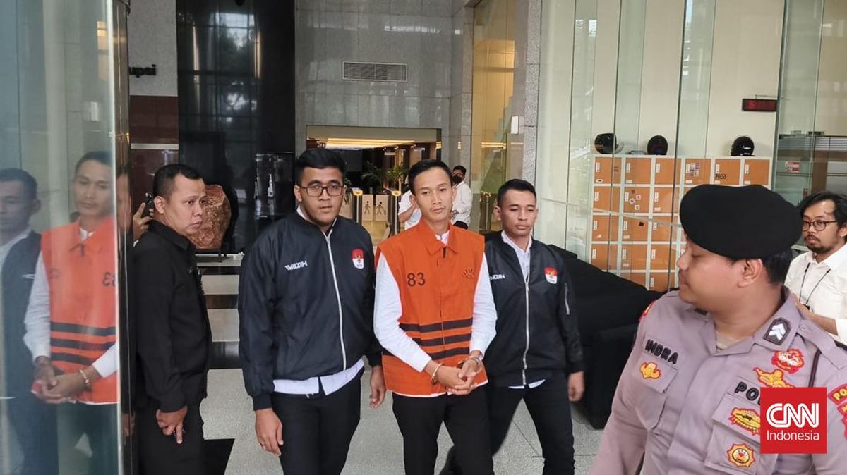 Construction of the Extortion-Gratification Case Involving Riau Governor's Aide