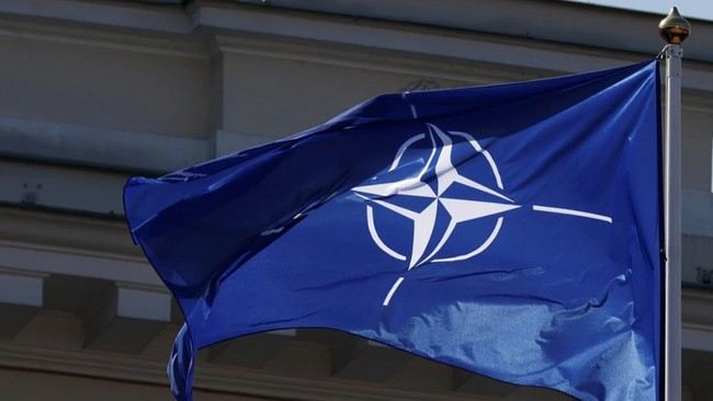 Middle East War Heats Up, NATO Responds to US Hormuz Blockade