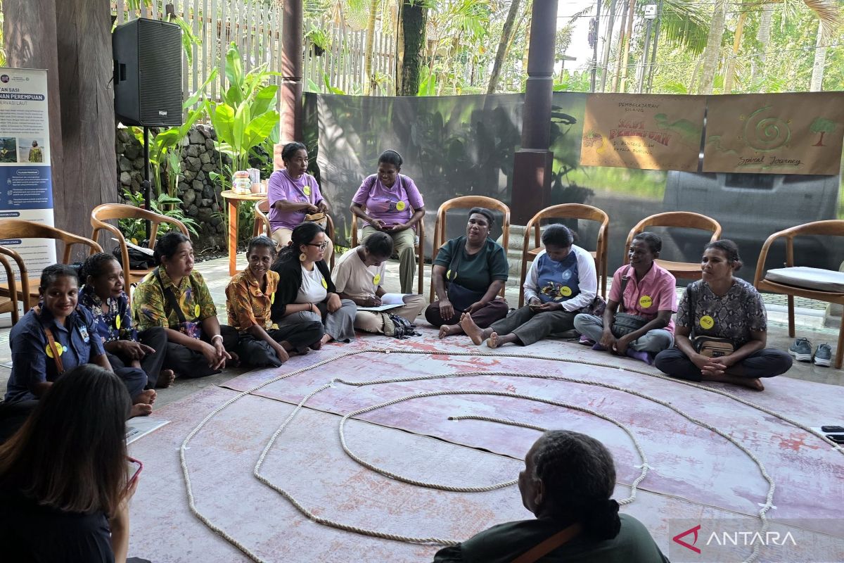 Nurturing the future of sasi, the guardian of the Bird's Head seascape