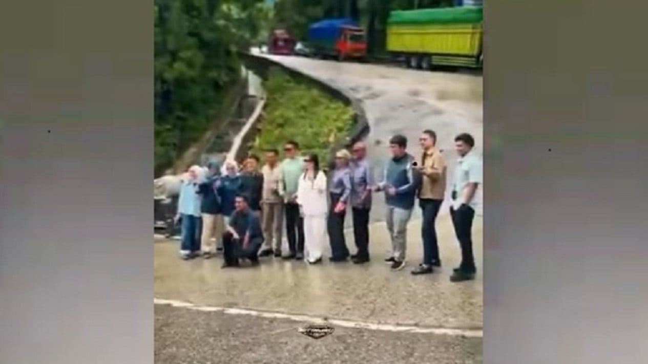 Viral Convoy of Arteria Dahlan Stops and Poses for Photos at Sitinjau Lauik, Three Escort Officers Examined by Propam