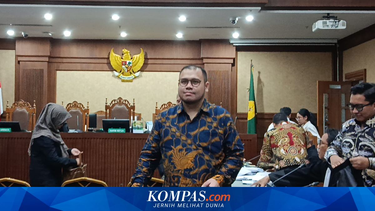 Ibrahim Arief to Face Prosecution in Chromebook Corruption Trial on Thursday