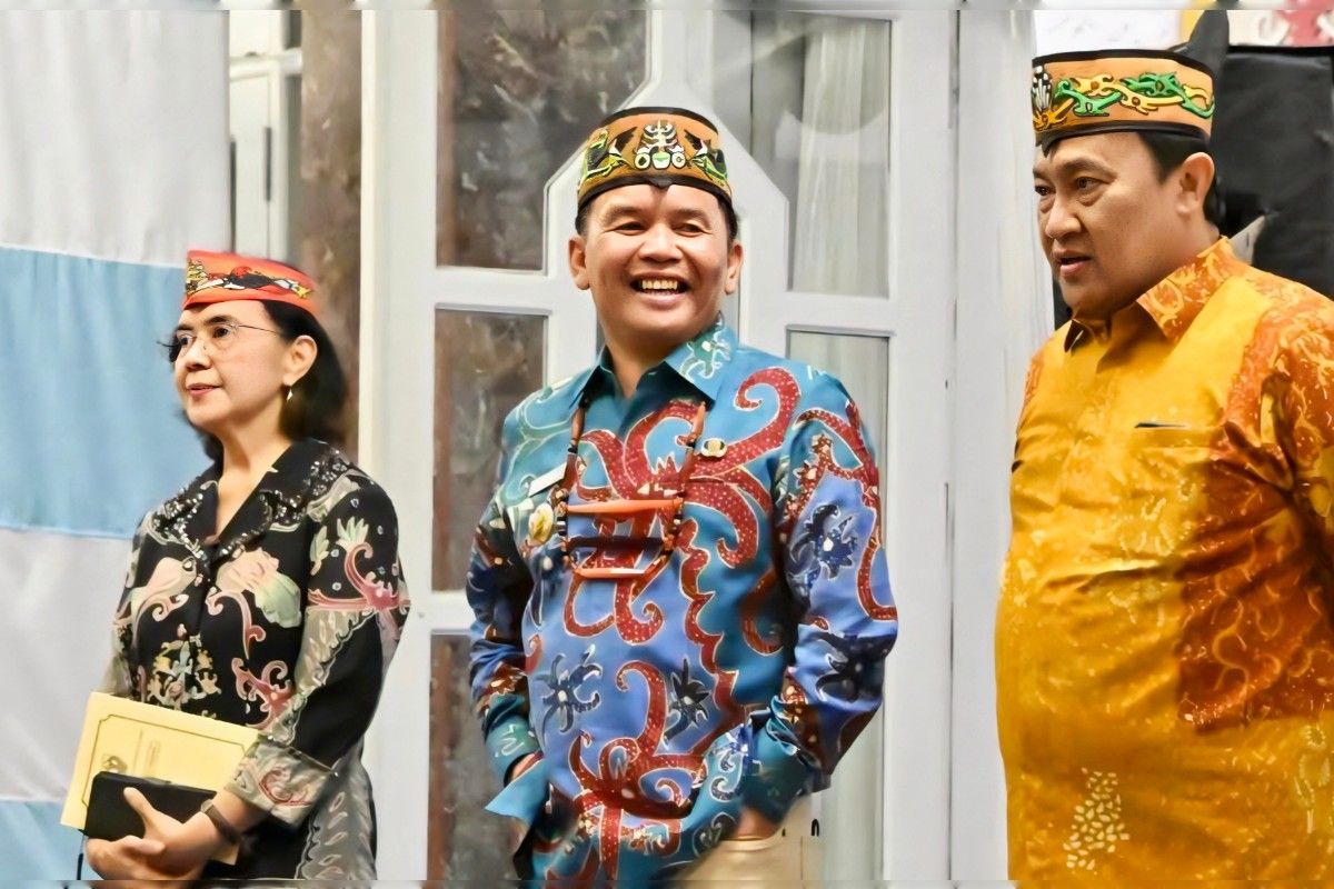 Central Kalimantan Governor Agustiar Sabran Receives TOP BUMD Supervisor Award 2026