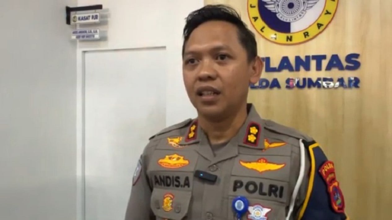 West Sumatra Police: Arteria Dahlan's Escort Officers Examined by Internal Affairs for Stopping Illegally at Sitinjau Lauik