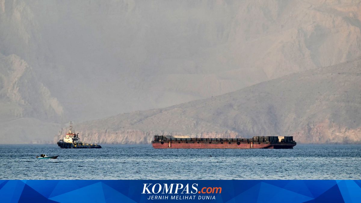 Potential Global Food Crisis Looms if Strait of Hormuz Remains Closed