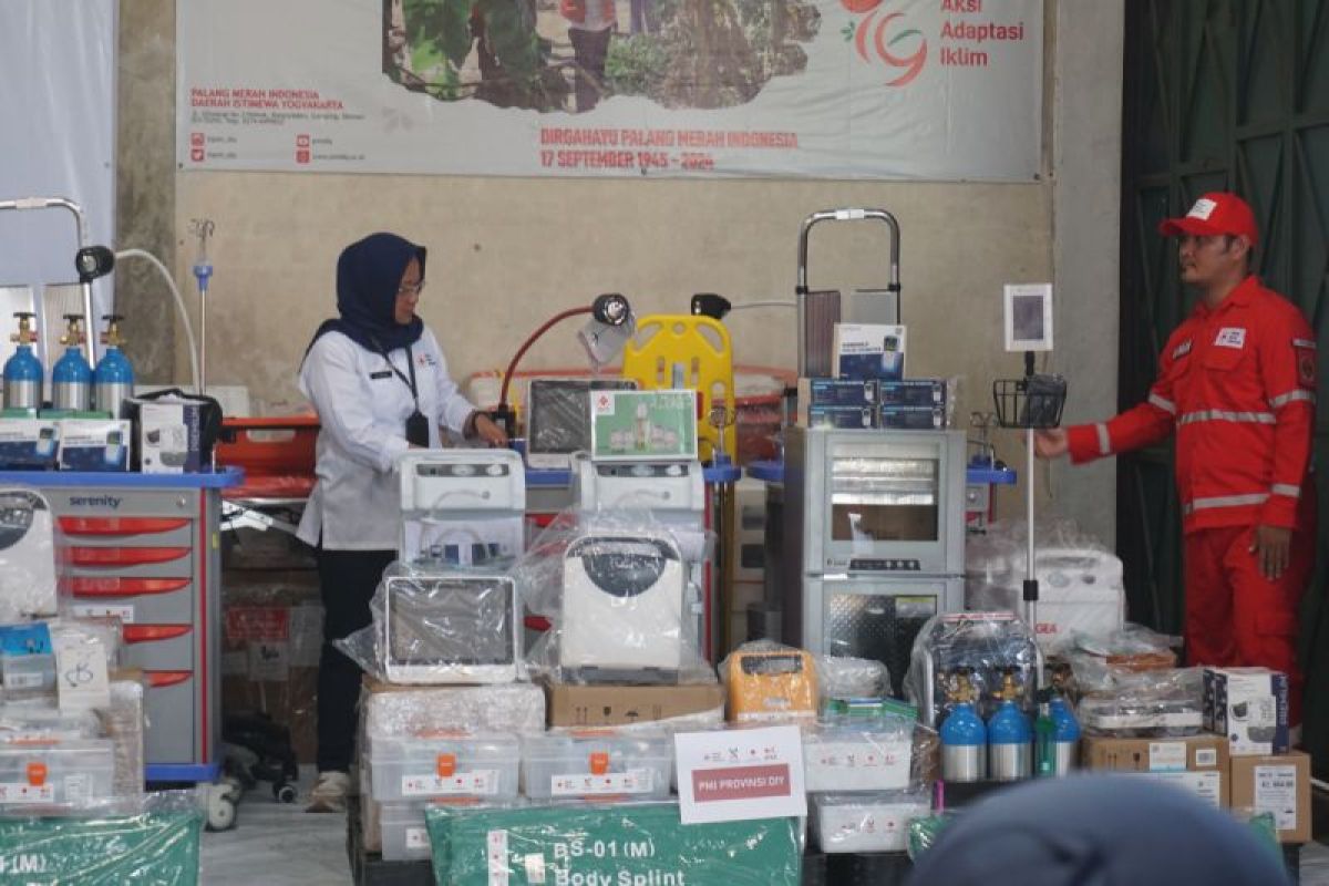 Yogyakarta PMI Receives Rp3.3 Billion Medical Equipment Grant to Enhance Services