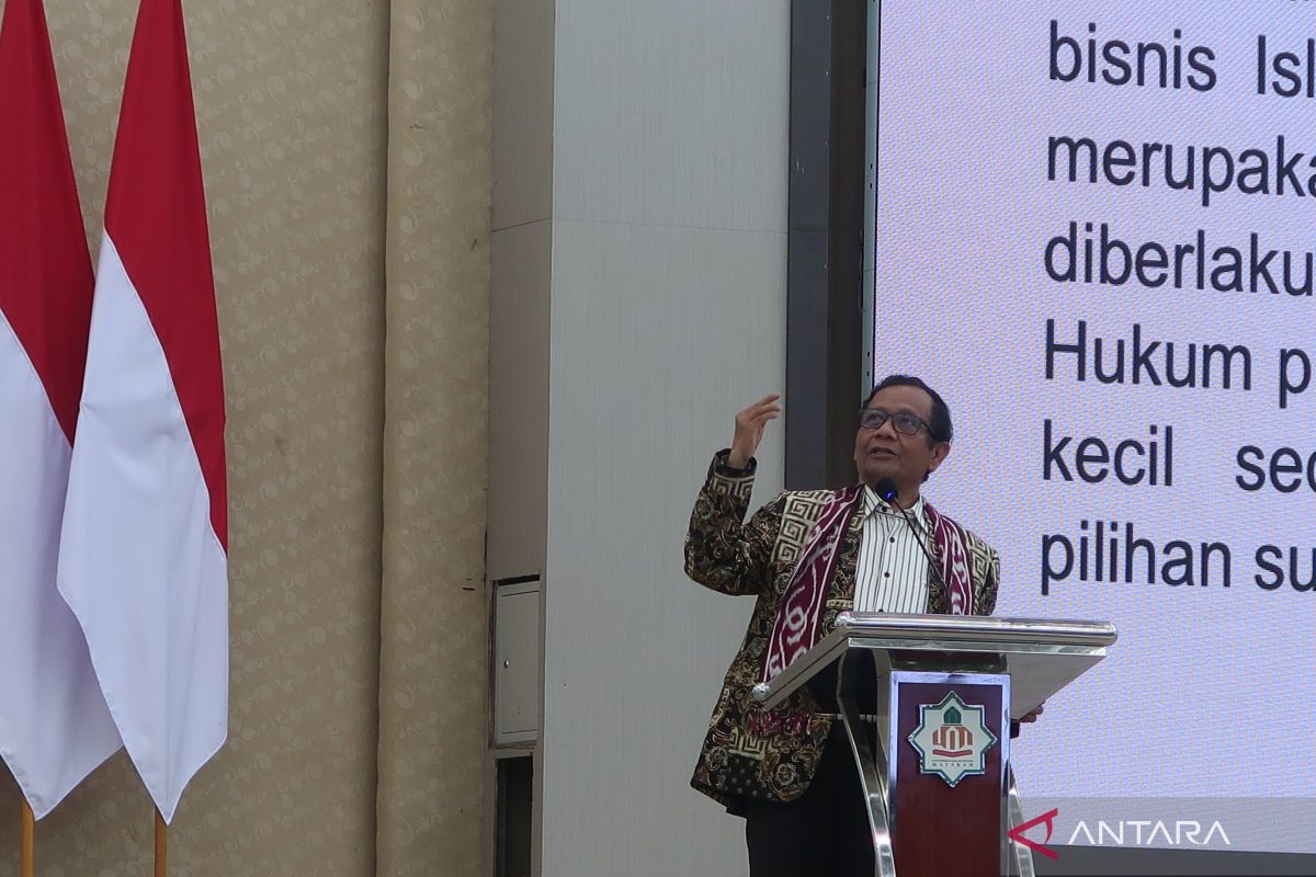 Mahfud MD states that capturing corruptors who flee abroad is not difficult
