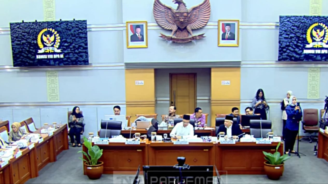 Minister Gus Irfan Halts Discussion on Hajj Ticket Lottery in Parliament