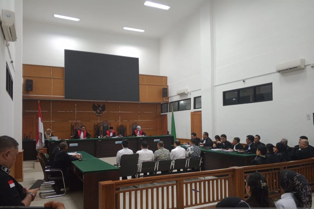 Extorting Foreigners for Rp2 Billion: Three Banten Prosecutors Undergo First Trial