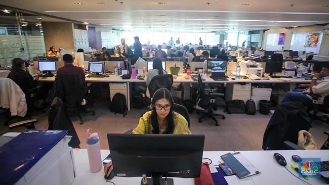 Emerging Phenomenon: Many Indonesian Companies Not Hiring New Workers, What's Going On?