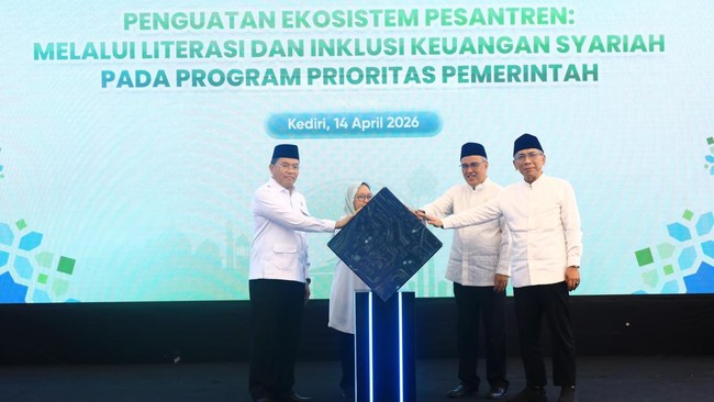 OJK Intensifies Literacy and Expands Access to Sharia Finance in Pesantren