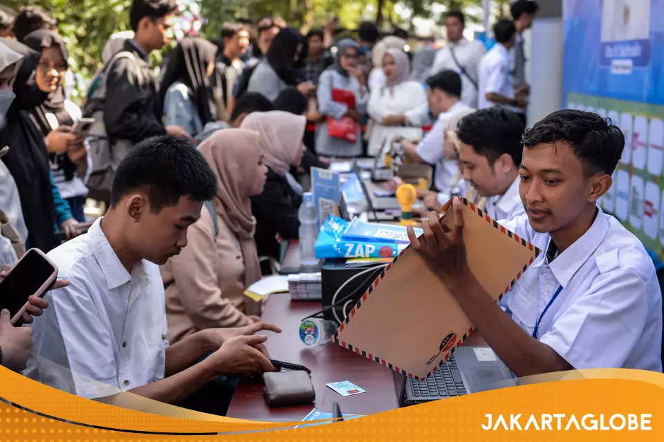 Indonesia's Workforce Grows Faster Than Jobs, 1.5 Million Left Behind