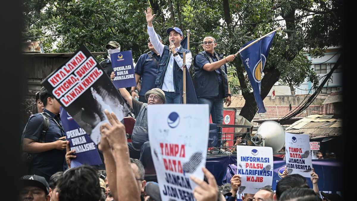 NasDem Cadres Enraged at Tempo Over Surya Paloh Cover