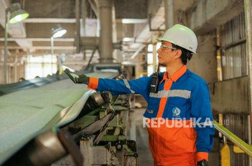 Witnessed by Manpower Minister, Pupuk Kaltim Signs Collective Labour Agreement with Important Message for Employees