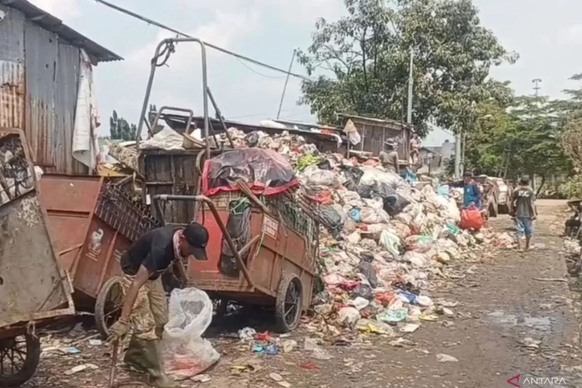 East Jakarta prepares SOP and special instructions for managing office waste