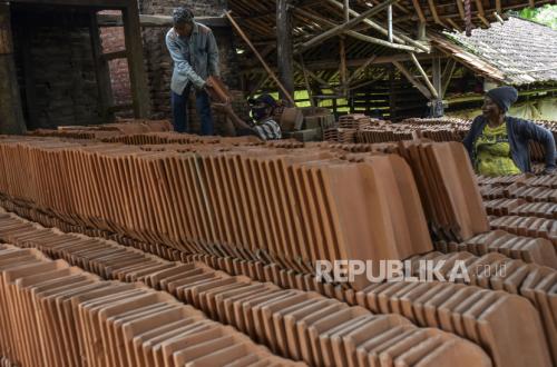 Subsidised Housing Requires 45 Million Roof Tiles, Gentengisasi Programme Officially Launched from West Java