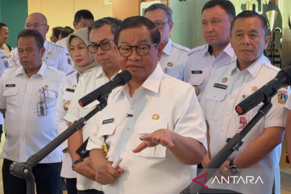 Pramono gives PPSU workers chance to return to work after AI photo case in JAKI app