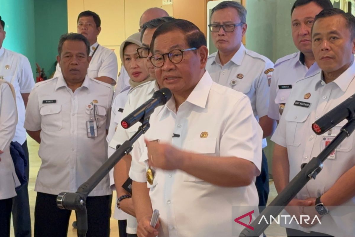 Not Suspended, Pram Assigns Kalisari Sub-District Head Only to Be Relieved of Duties