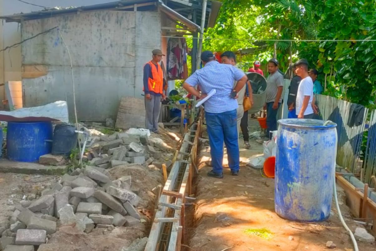 Regency Begins Road Maintenance Project Worth Rp5.64 Billion on Sabira Island