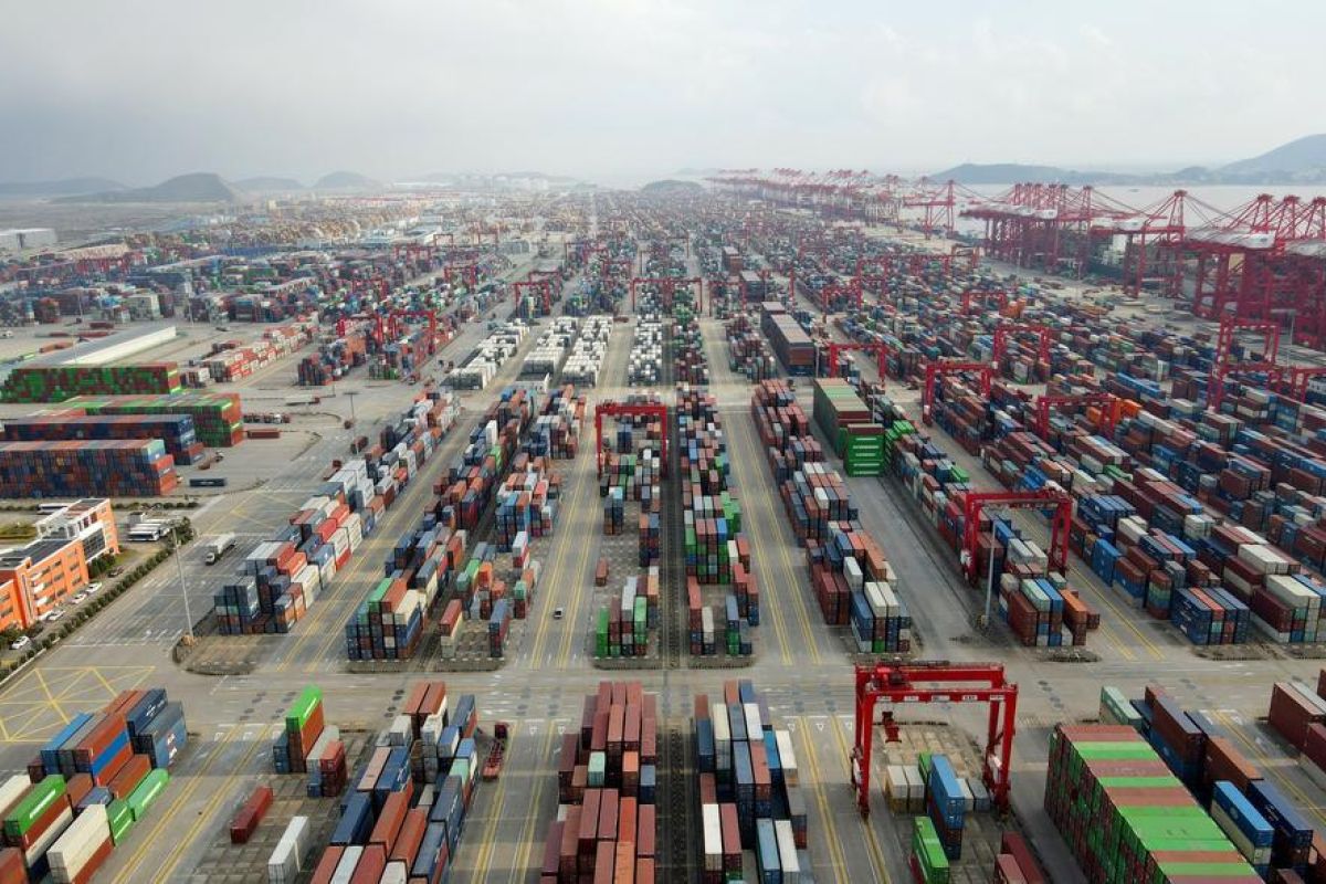 NEVs Drive Surge in Shanghai's Automotive Exports in Q1 2026