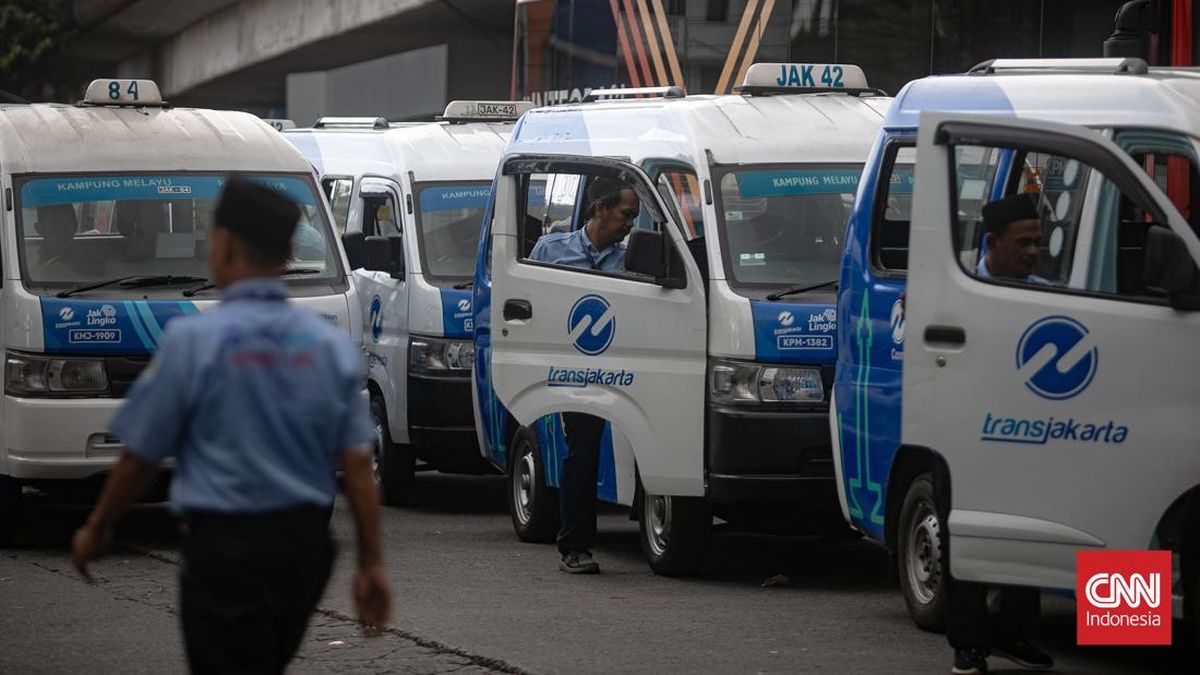 To Address Angkot Stopping Arbitrarily, Pramono to Expand Mikrotrans-JakLingko Fleet