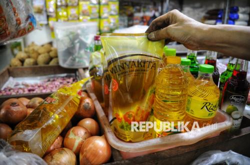 Amran Denies B50 Programme Causing Rise in Cooking Oil Prices