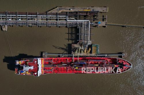 Iran Prepares Special Rules for Ships in the Strait of Hormuz