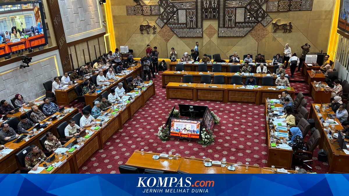 Commission IX Questions Social Affairs and Health Ministers on Impact of Reactivating 2 Million BPJS Health PBI Participants