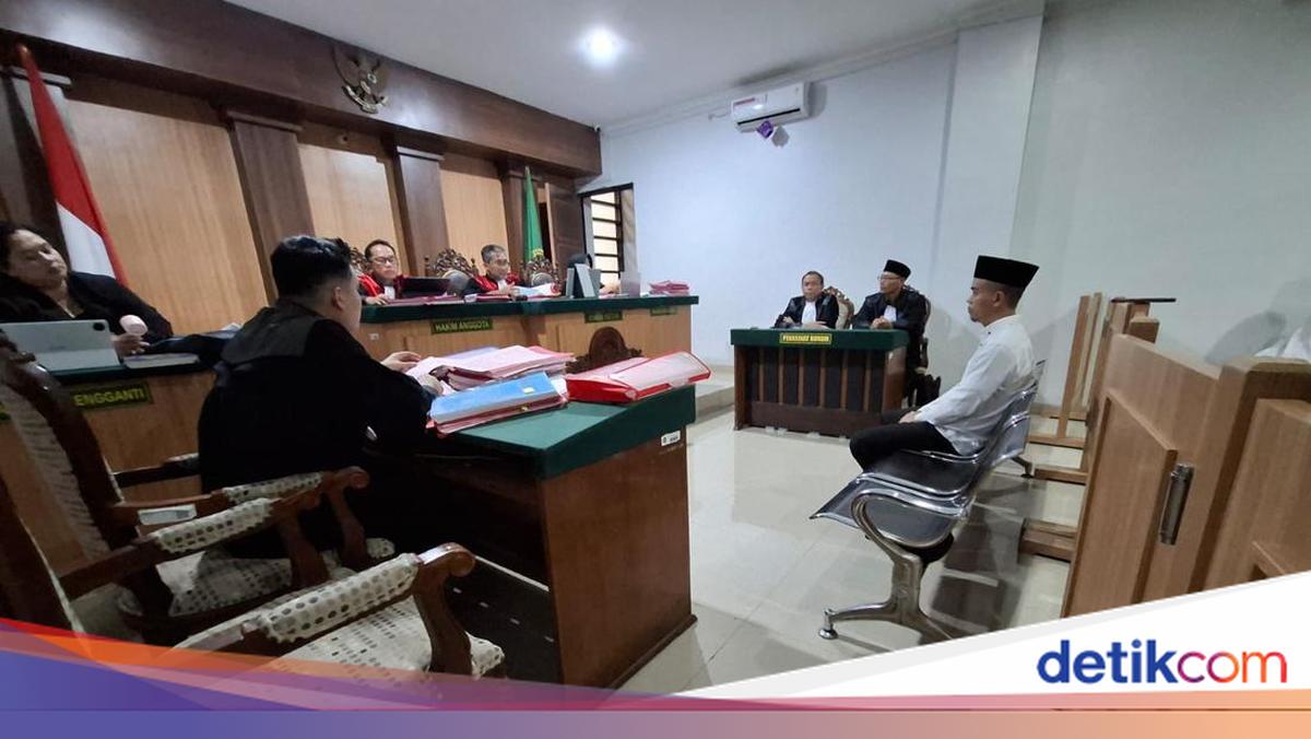 International Writing Competition Victory Leads to Imprisonment for Alfan