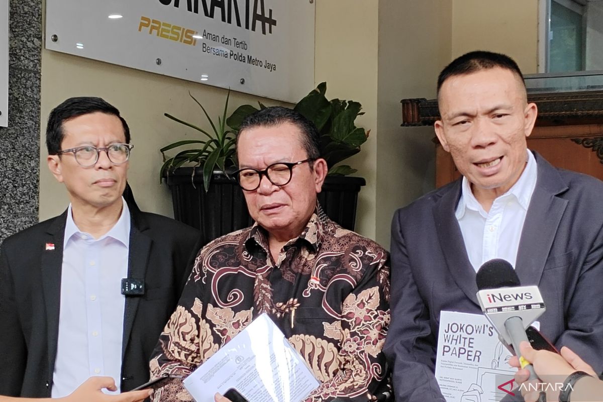 Rismon camp finalises SP3 in Jokowi fake diploma accusation case