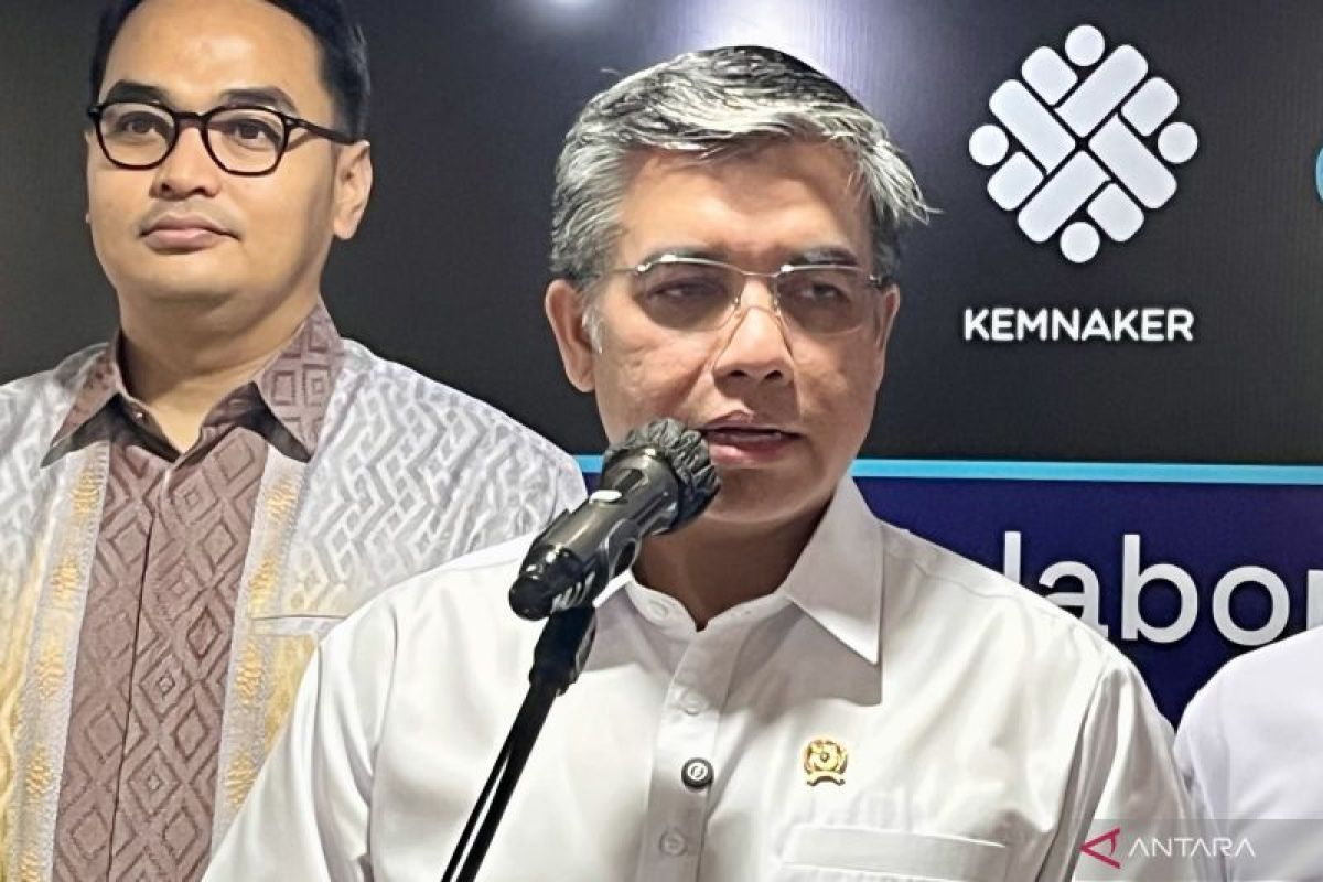 Government Monitors Labour Issues Impacted by Middle East War