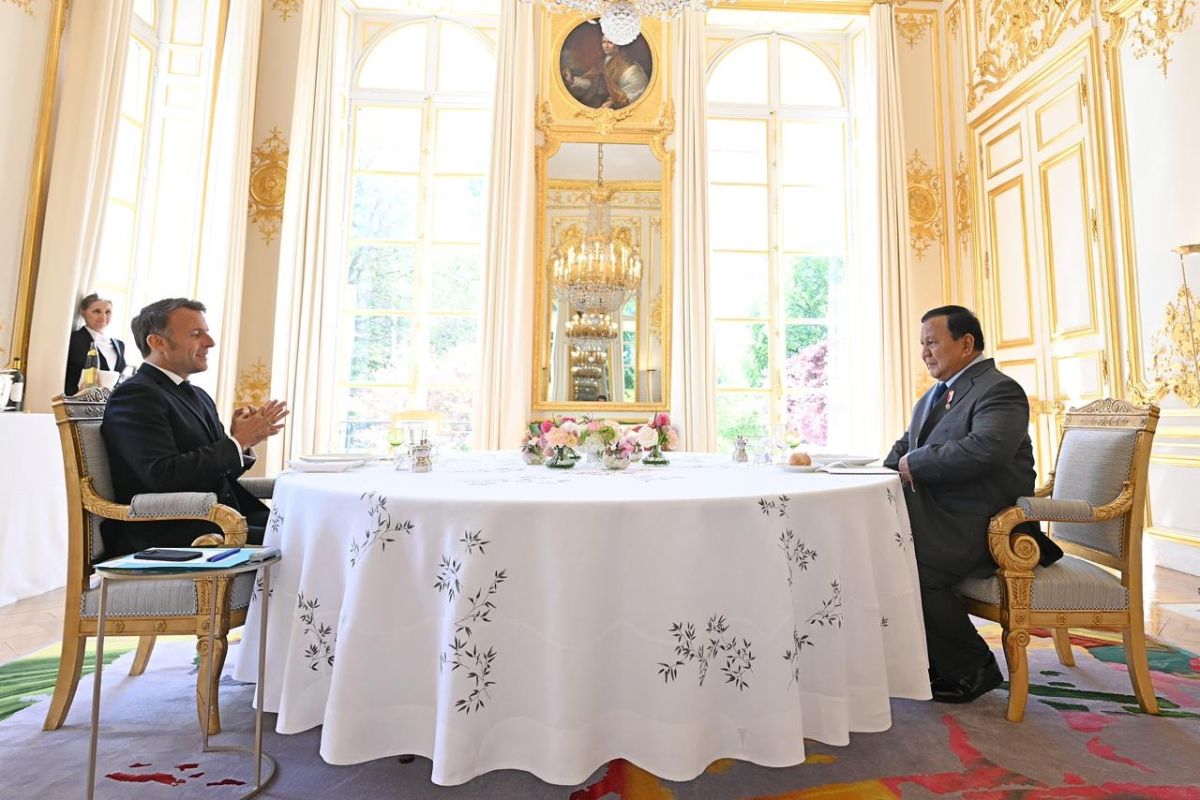 Prabowo-Macron meet in Paris to discuss expansion of strategic cooperation