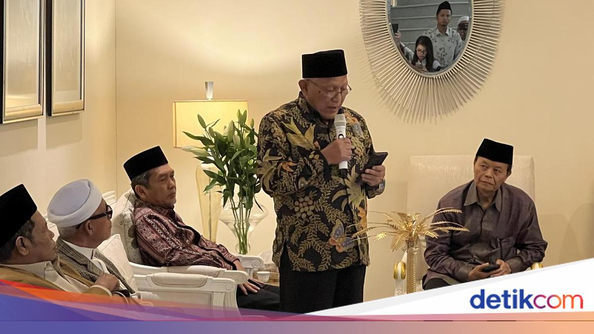 Caretaker of Tebuireng Islamic Boarding School Urges Global Peace for Smooth Hajj in 2026