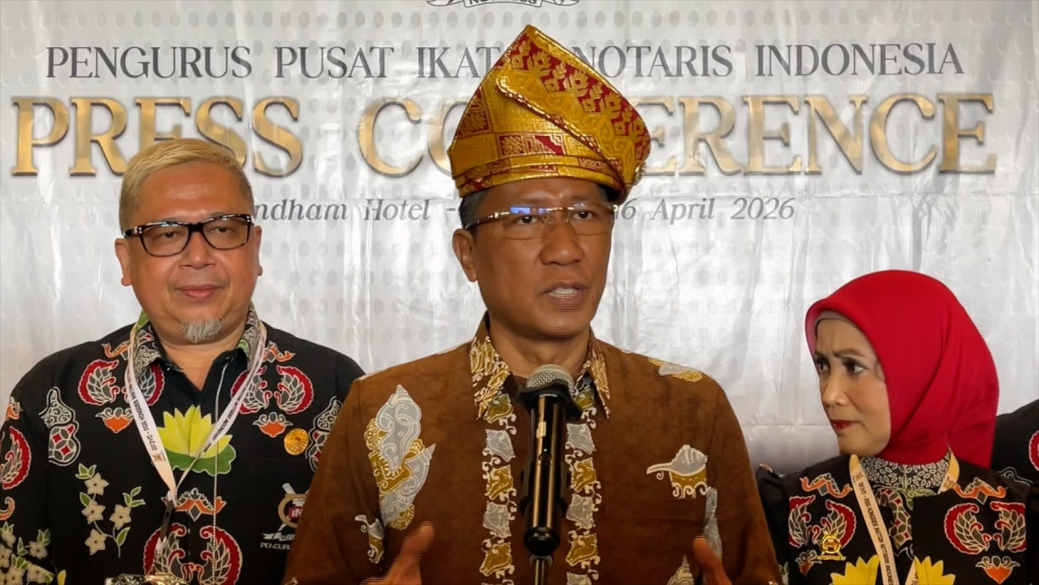 Supporting business ecosystem, Law Minister emphasises collaboration with notaries