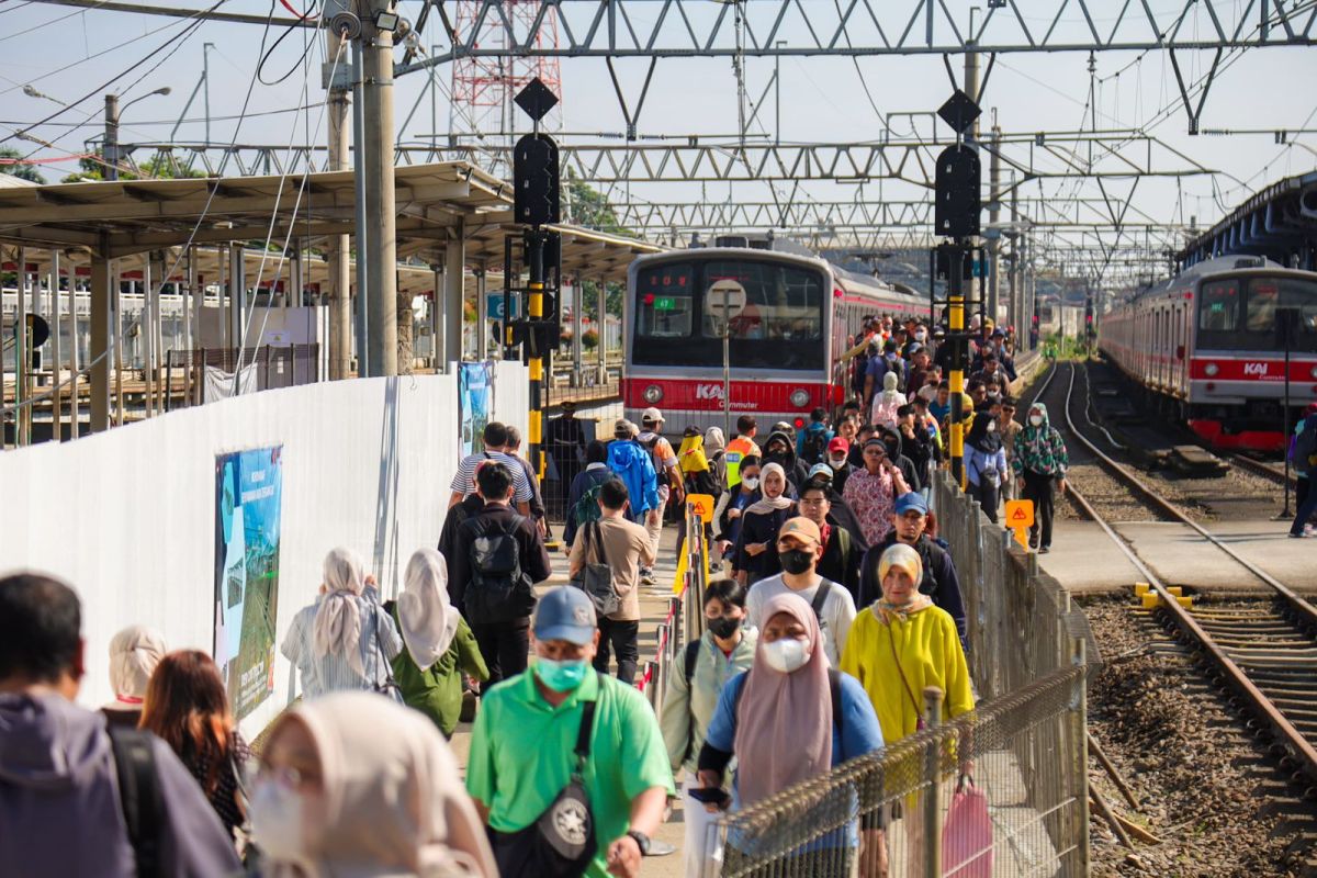 KRL Services Adjusted Due to Closure of Three Tracks at Bogor Station